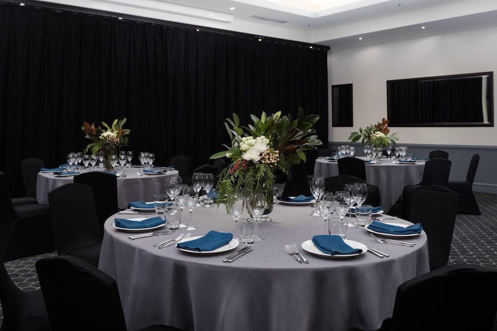Visy Dior Hotel Baulkham Hills Eksteriør billede
