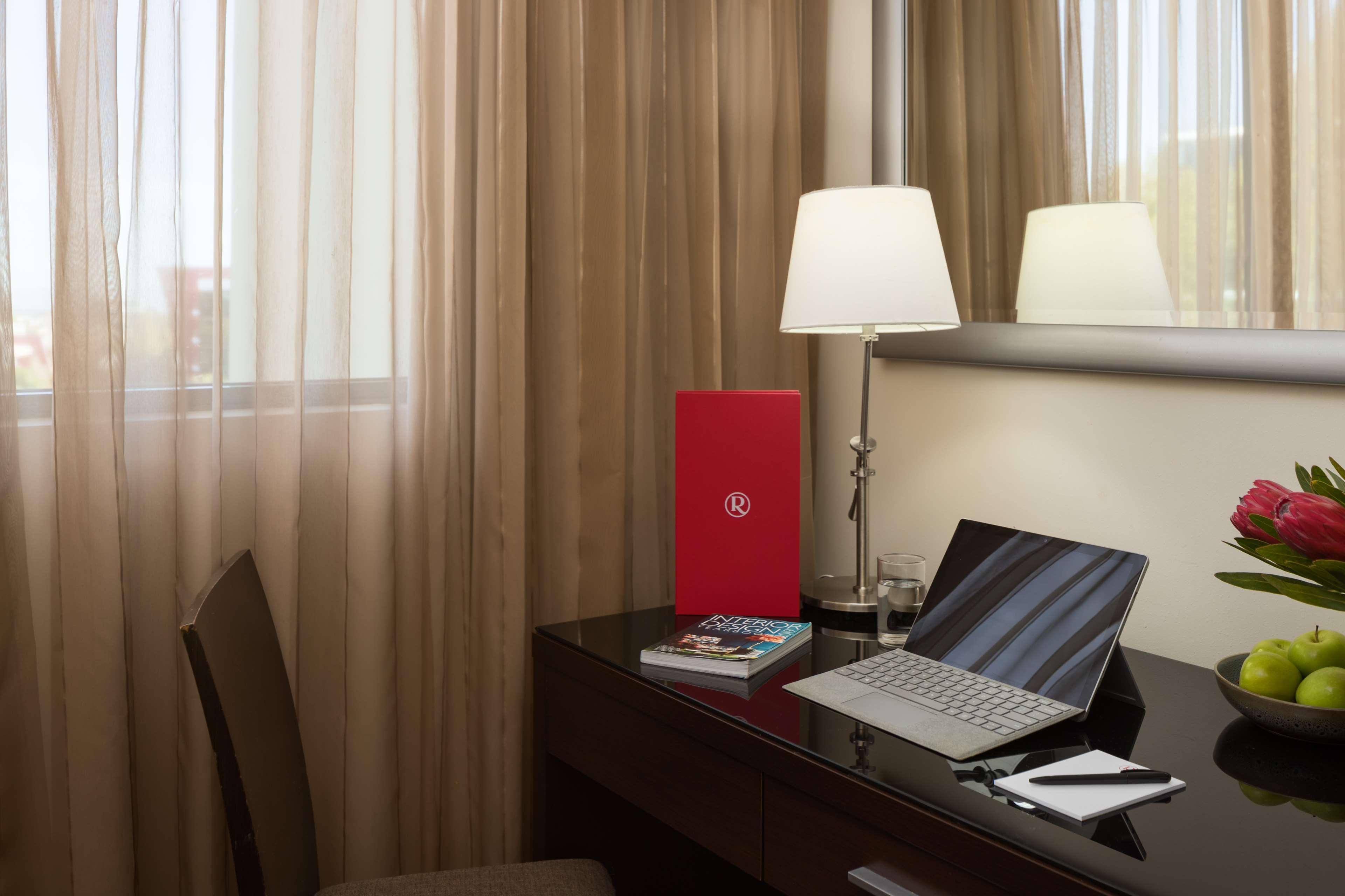 Visy Dior Hotel Baulkham Hills Eksteriør billede
