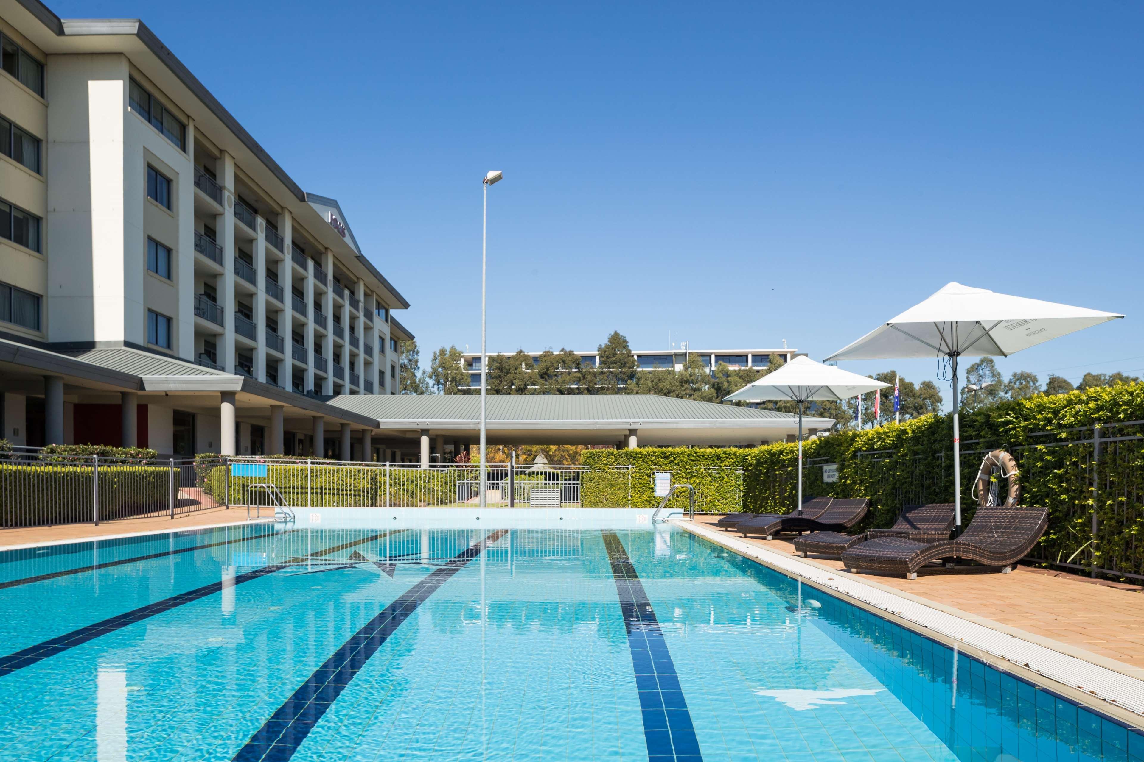Visy Dior Hotel Baulkham Hills Eksteriør billede