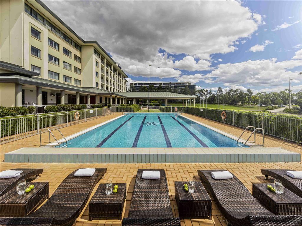 Visy Dior Hotel Baulkham Hills Eksteriør billede