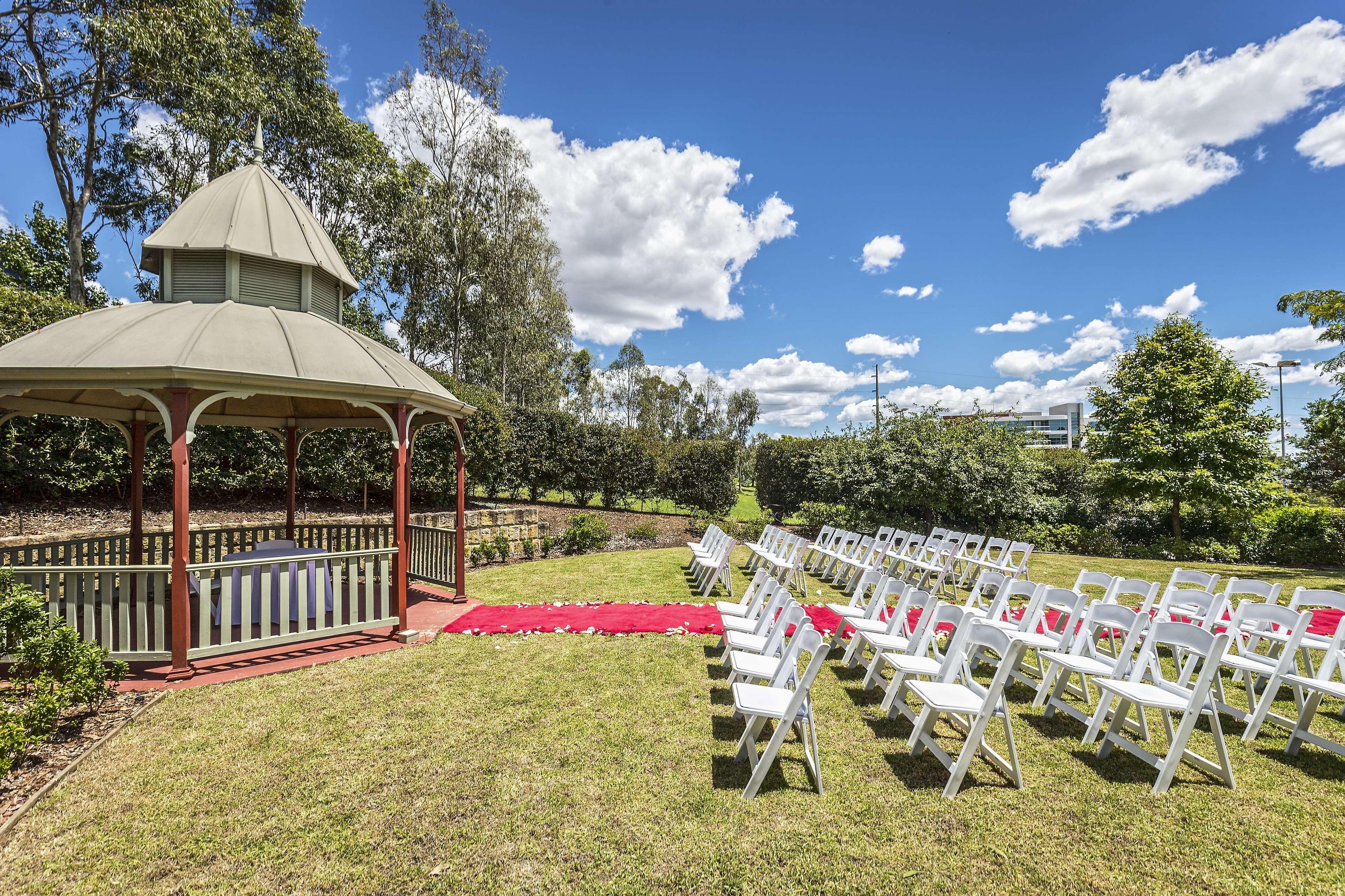 Visy Dior Hotel Baulkham Hills Eksteriør billede