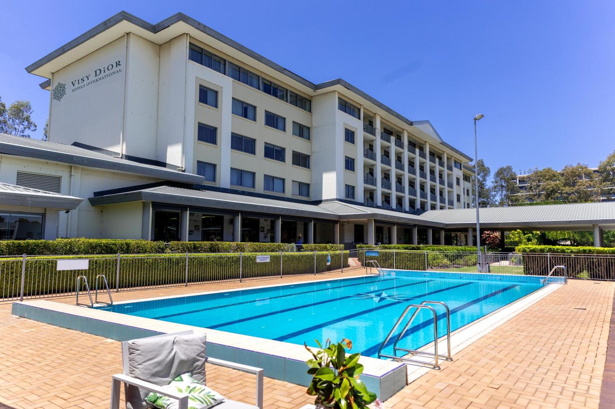 Visy Dior Hotel Baulkham Hills Eksteriør billede